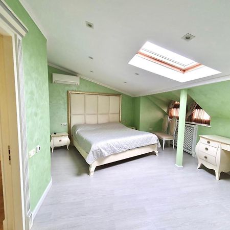Роскошная Двухуровневая Квартира Luxurious Duplex Apartment Jerevan Buitenkant foto