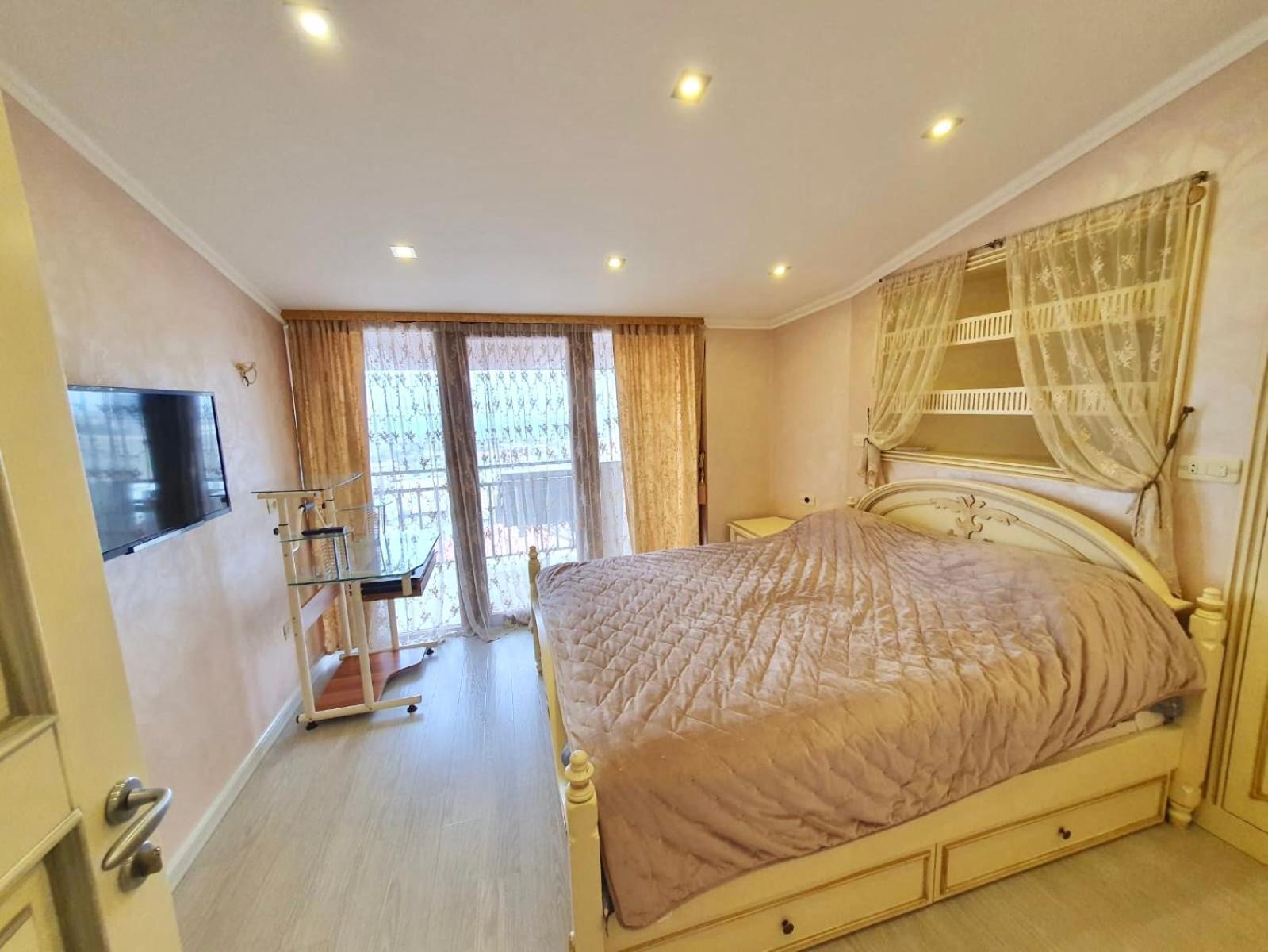 Роскошная Двухуровневая Квартира Luxurious Duplex Apartment Jerevan Buitenkant foto